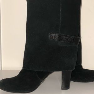 Tahari boots